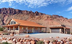 Hideout At The Rim
